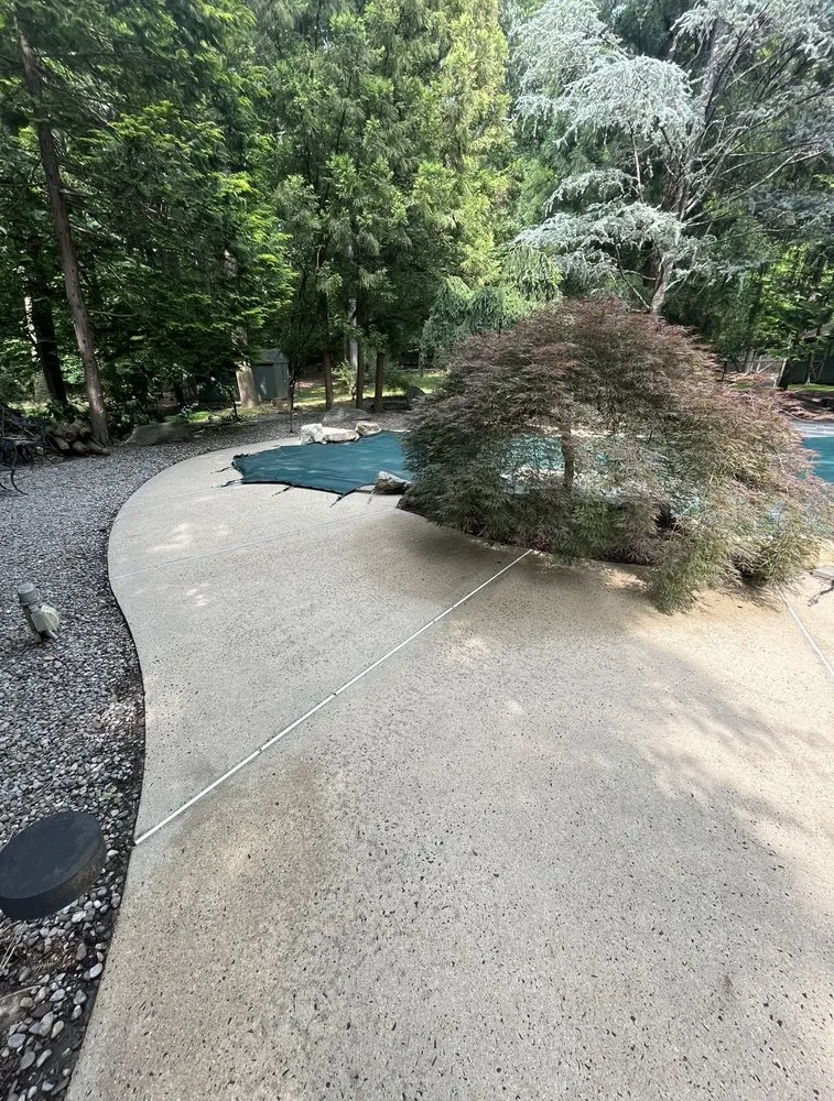 Local outdoor landscaping near you in Jersey City, NJ by Unbeat Pressure Washing