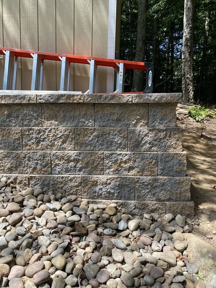 Custom yard cleanup service experts serving Middletown, CT - Uncle Bob's Florist & Garden Center