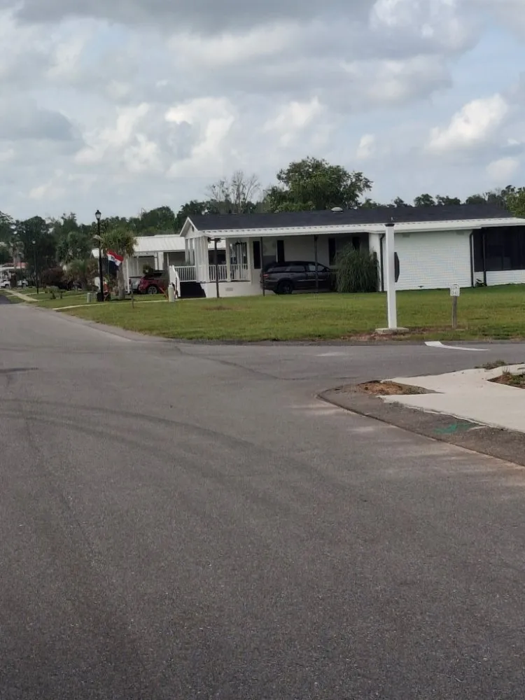 Custom landscaping services with custom design in Foley, AL by Uncle Duffy's Lawn Care