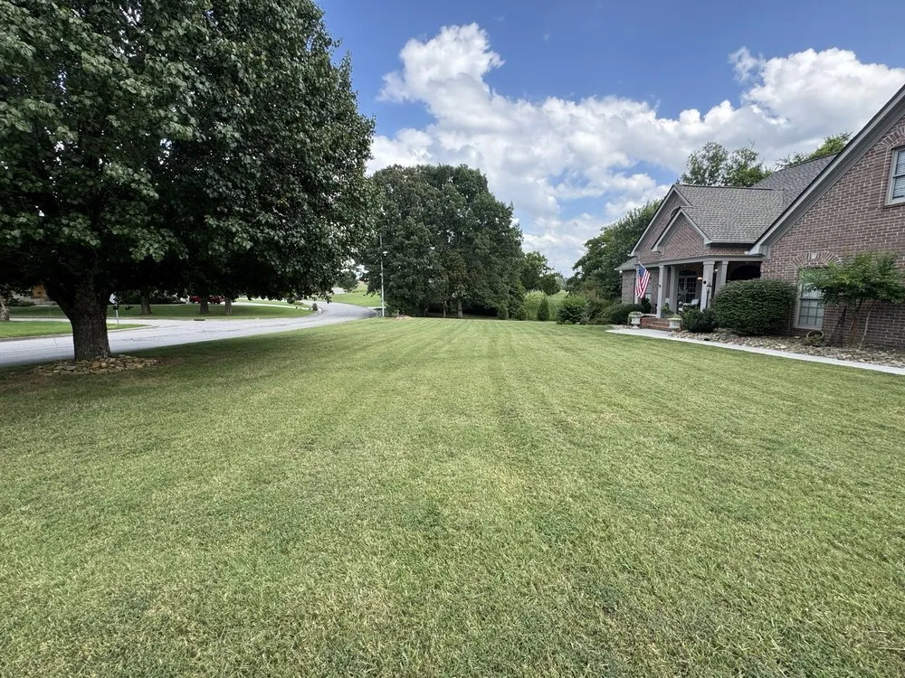 Top-rated garden landscaping experts serving Friendsville, TN - Uncle Jimmy’s Lawn Care