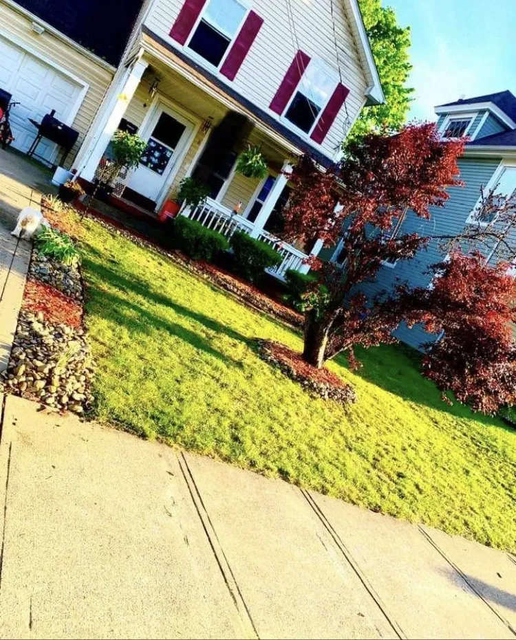 Reliable lawn mowing service experts serving Ontario, OH - Uncle Jojo's Lawn Care and Landscape