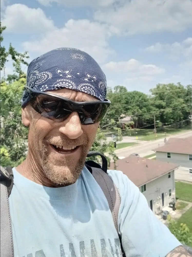 Affordable yard maintenance experts serving Evansville, IN - Uncle Ts