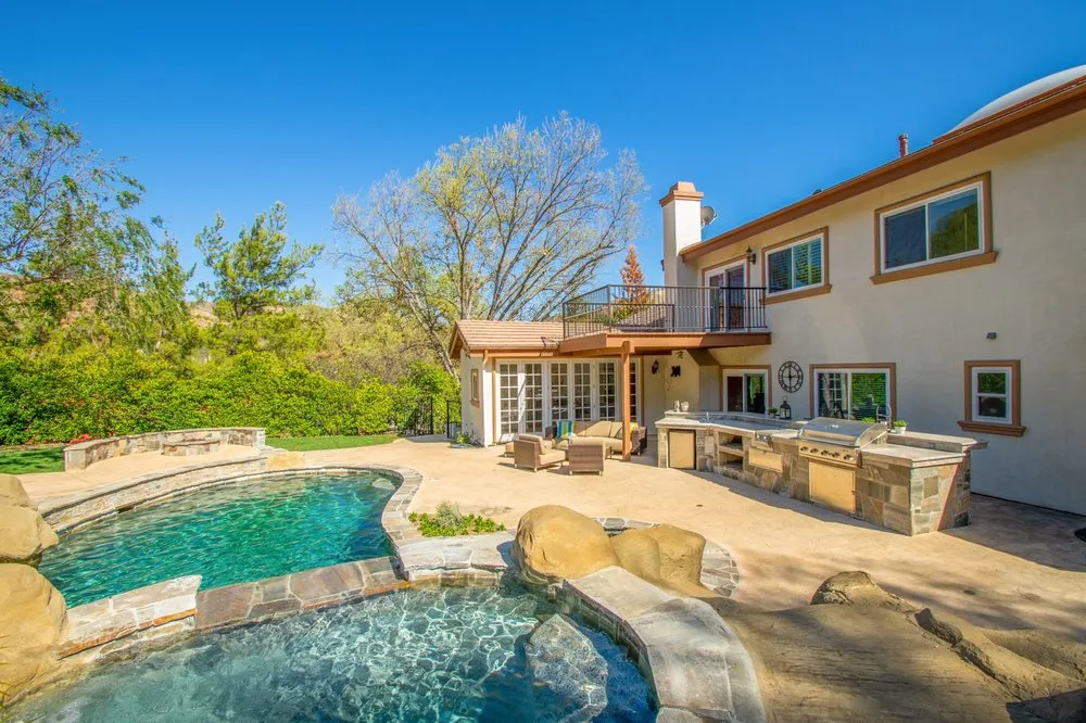 Professional lawn care service experts serving Santa Clarita, CA - Under The Sea