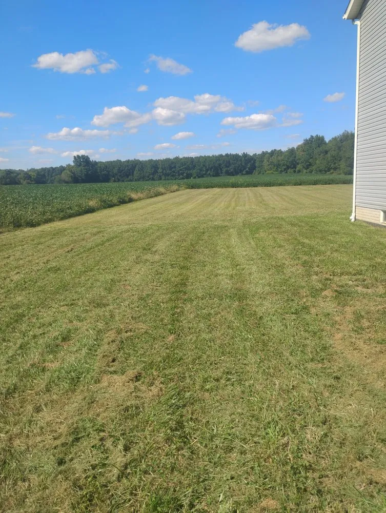 Affordable yard maintenance in Zanesville, OH by Under the Sun Property Services