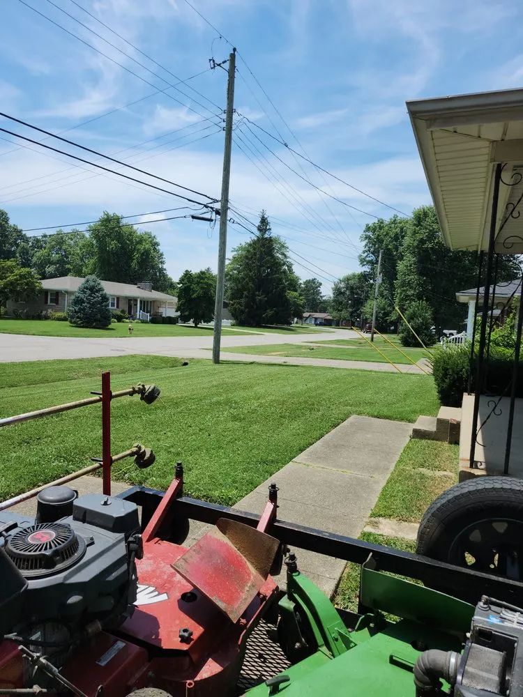 Trusted landscaping services experts serving Louisville, KY - Undercuts lawn care and property services