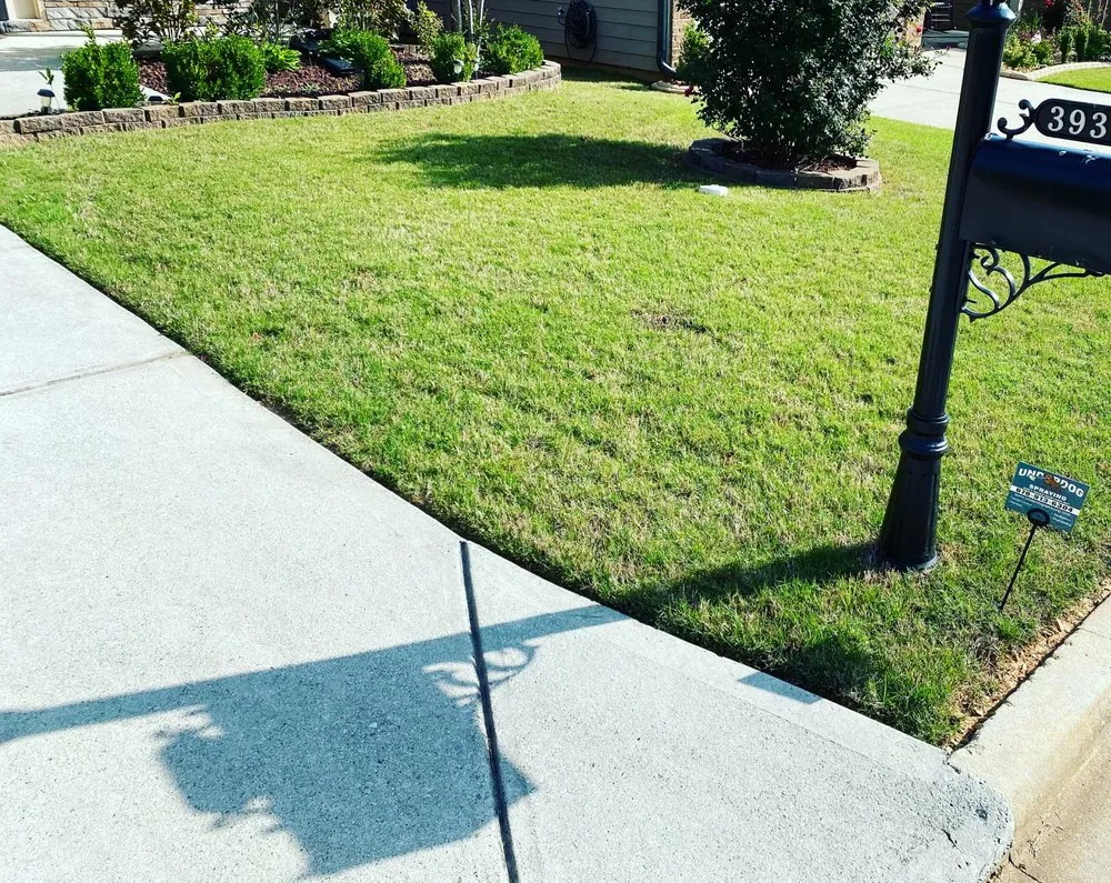 Expert yard maintenance for residential properties in Fairburn, GA by Underdog Spraying