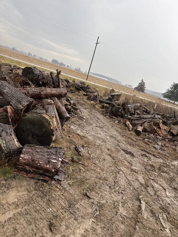 Reliable lawn mowing service experts serving Hicksville, OH - Underwood Landscaping