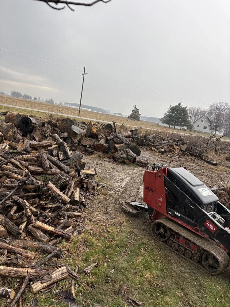 Professional outdoor landscaping with custom design in Hicksville, OH by Underwood Landscaping