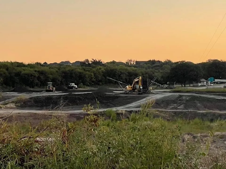 Trusted yard cleanup service experts serving Aledo, TX - Underwood Road Materials