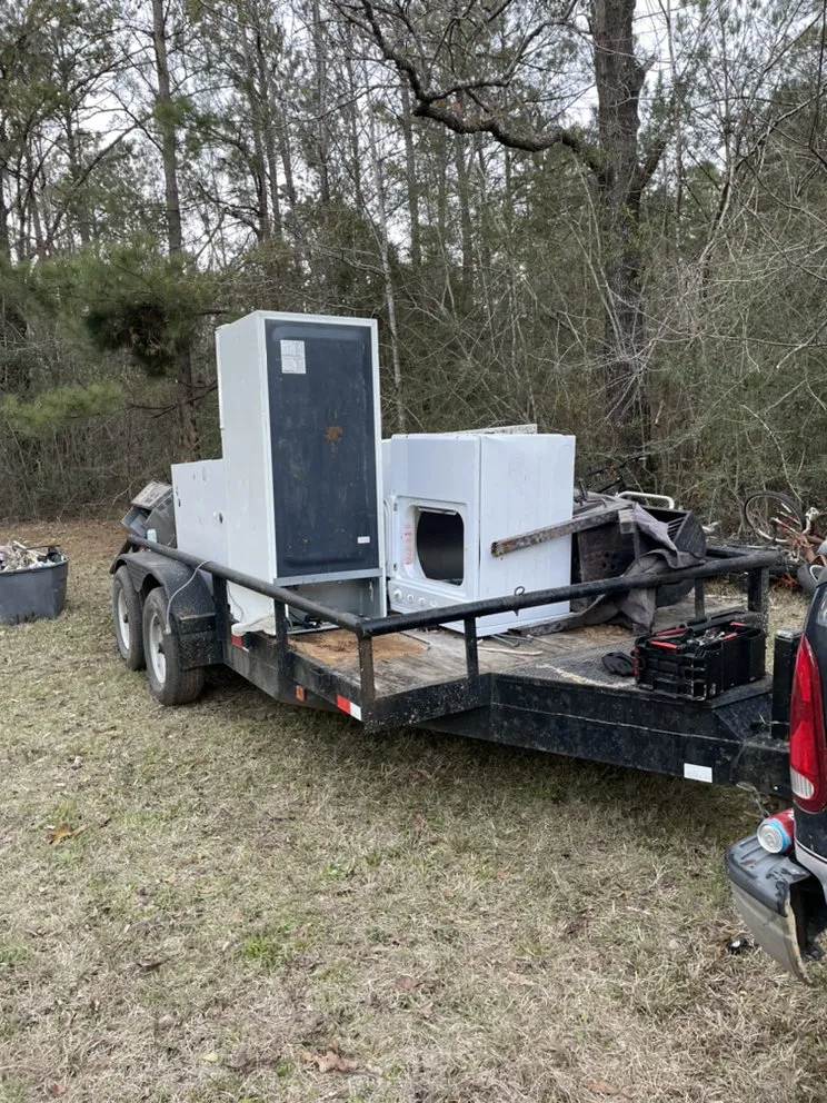 Local yard cleanup service in Loranger, LA - Uneedus Meaux N Geaux