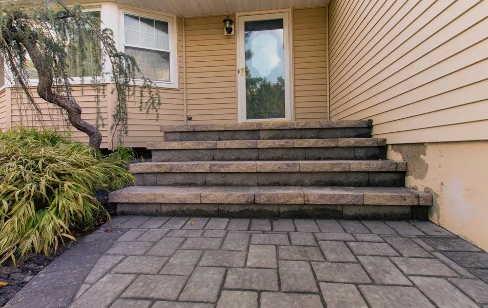 Top-rated lawn care service in Piscataway, NJ by Uneek Paving & Masonry