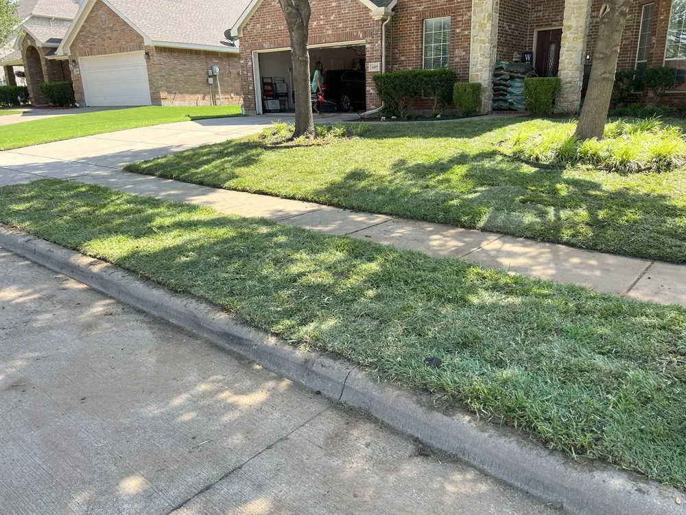 Reliable lawn mowing service experts serving Houston, TX - Unified Landscaping Services