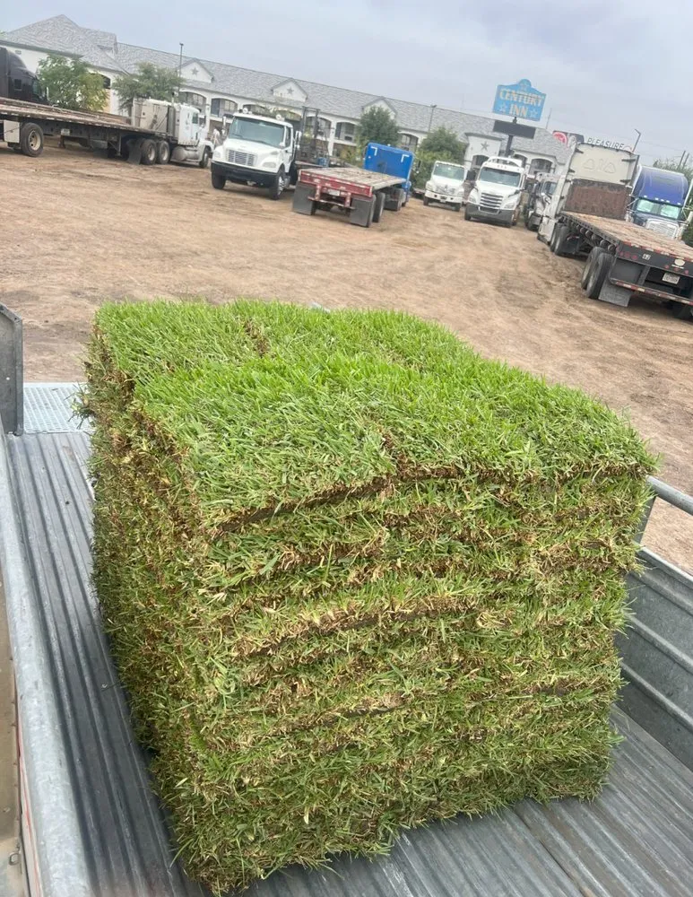 Custom landscape design for beautiful yards in Houston, TX by Unified Landscaping Services