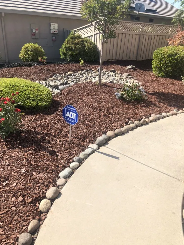 Top-rated lawn mowing service in Citrus Heights, CA by Unik Landscaping