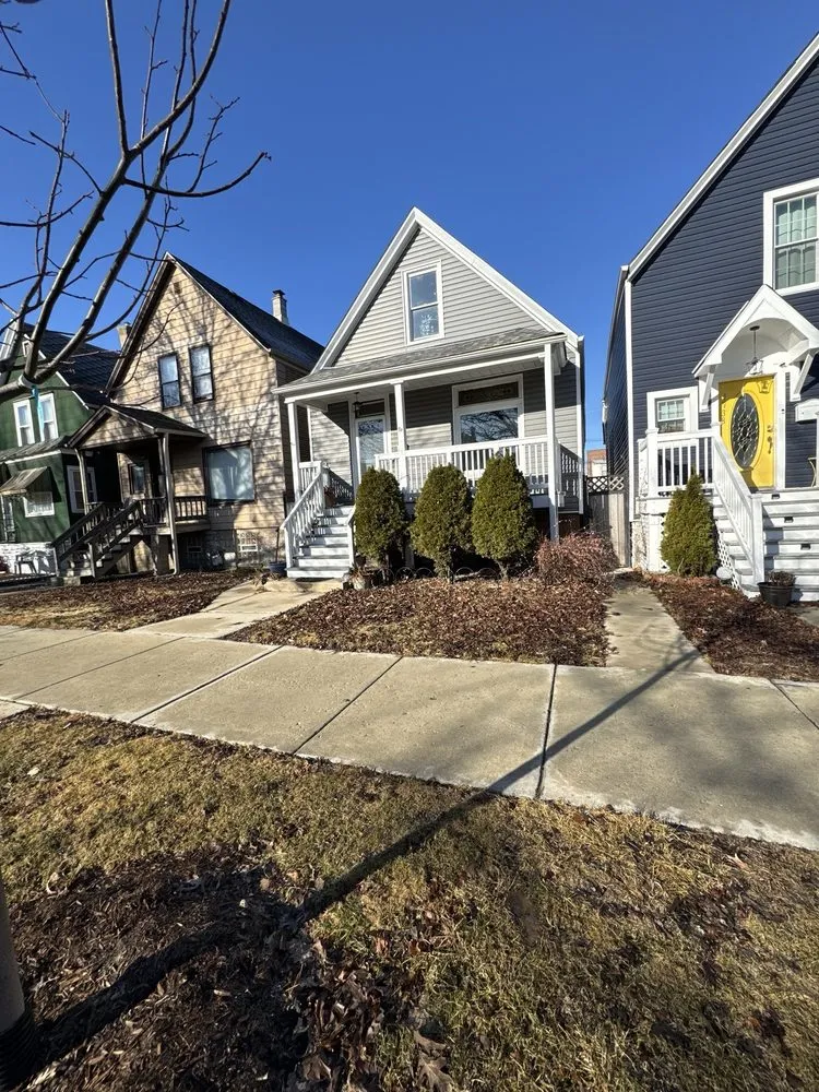 Expert garden landscaping in Chicago, IL - Unikstone Hardscape