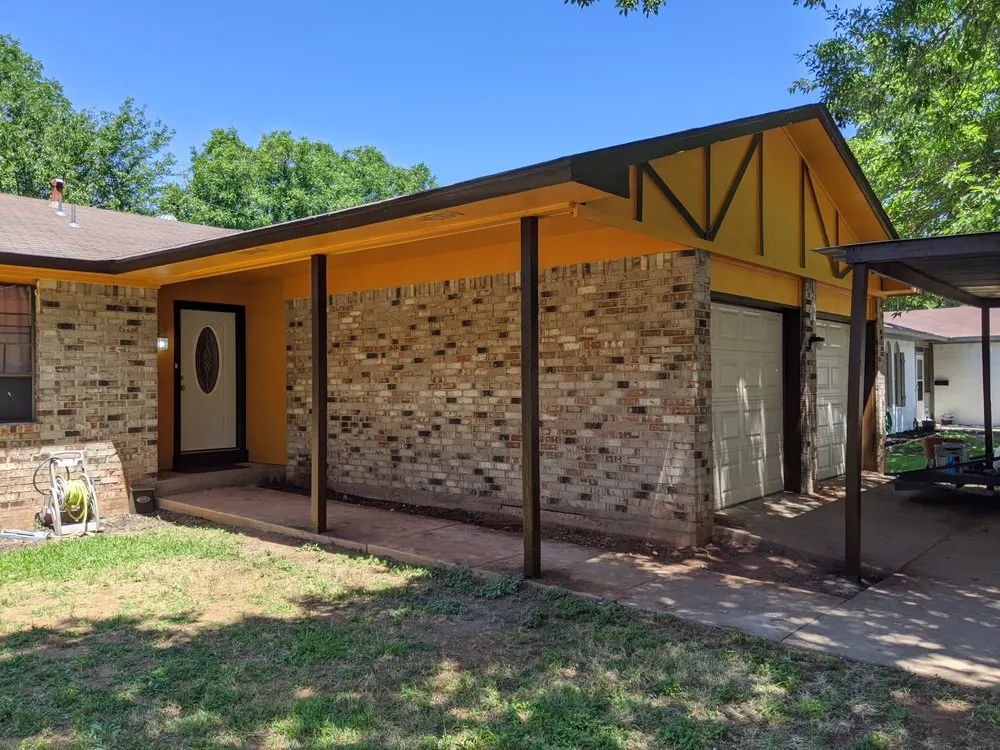 Trusted lawn mowing service for beautiful yards across Abilene, TX - Uniqu3 Solutions