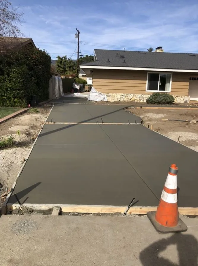 Affordable yard cleanup service experts serving Del Mar, CA - Unique Deck and Patio