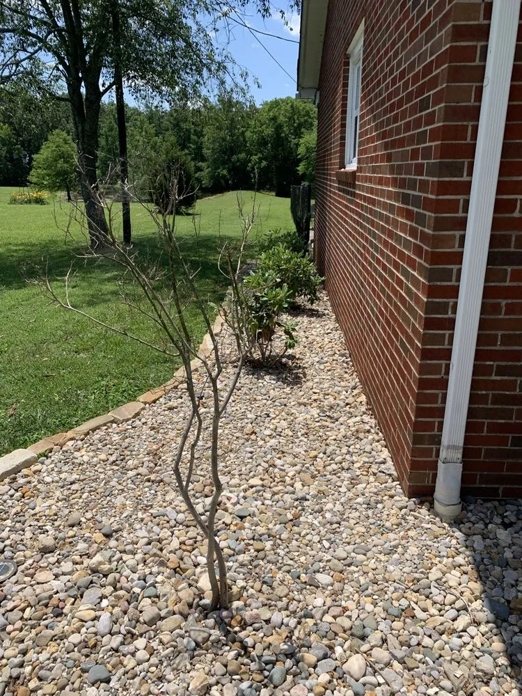 Custom residential landscaping in Murray, KY - Unique Designs Nursery & Landscaping