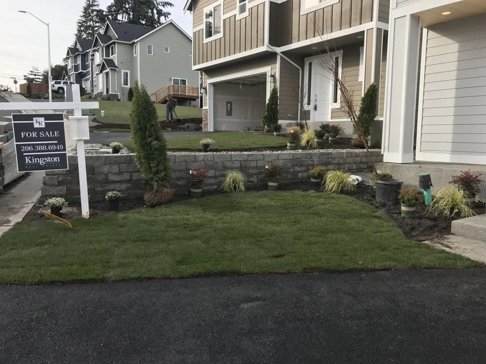 Trusted yard cleanup service experts serving Maple Valley, WA - Unique Gardens
