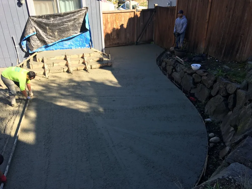 Local yard maintenance for beautiful yards across Maple Valley, WA - Unique Gardens