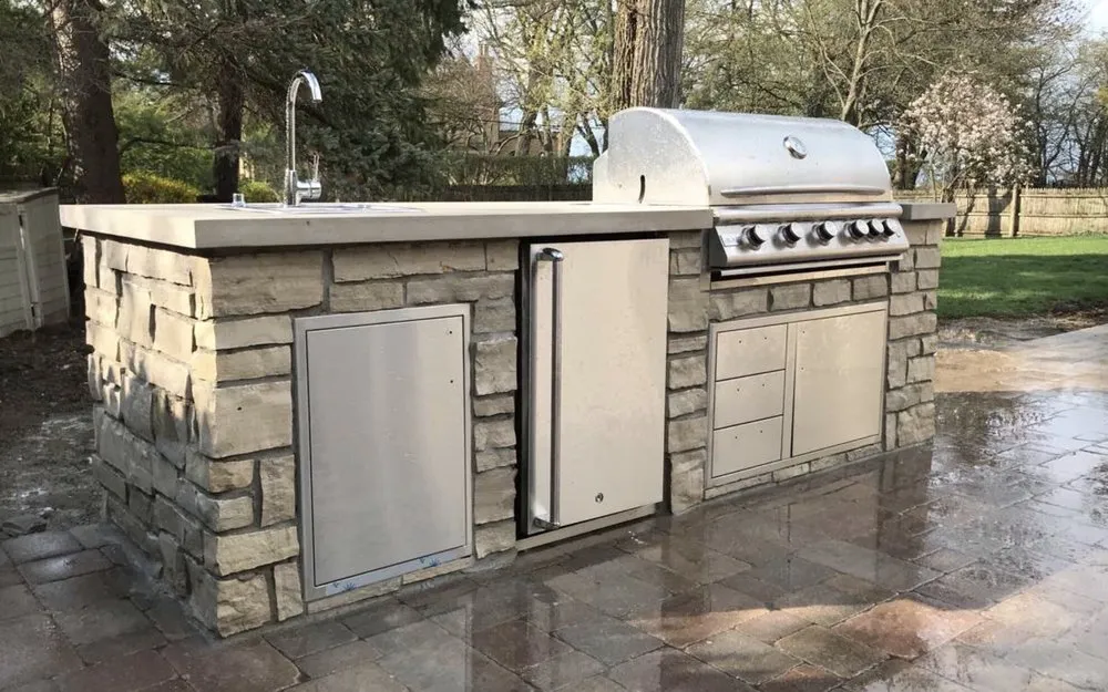 Local landscaping services experts serving Waukegan, IL - Unique Green Cuts Landscape & Design