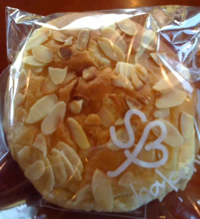 Local outdoor landscaping for residential properties in Waukegan, IL by Unique Green Cuts Landscape & Design