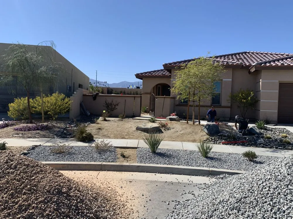 Reliable yard maintenance experts serving Thousand Palms, CA - Unique landcare