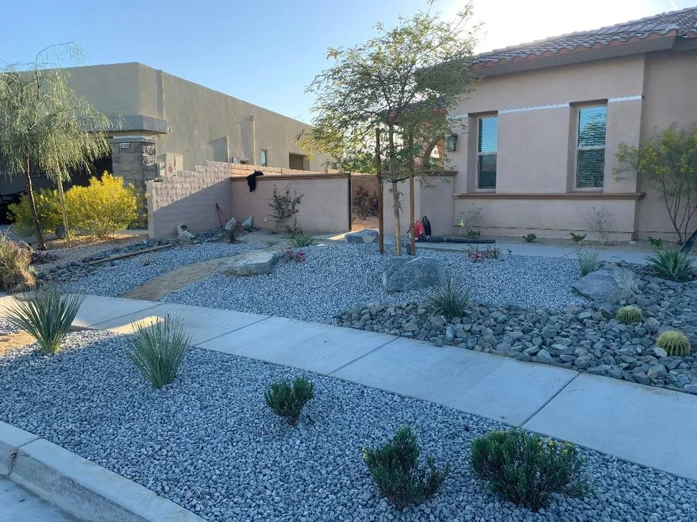 Custom yard cleanup service for homes in Thousand Palms, CA by Unique landcare