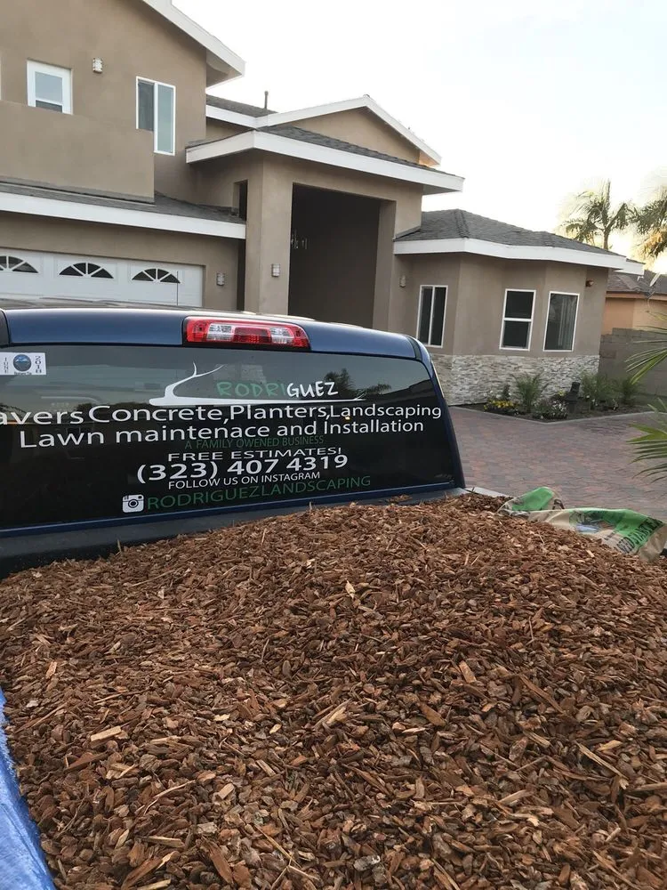 Custom lawn mowing service in Downey, CA - Unique Landscape Services