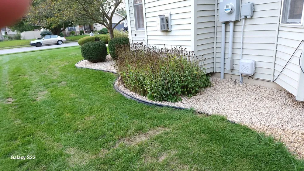Local outdoor landscaping experts serving Elkhart, IN - Unique Landscaping & Outdoor Living Spaces