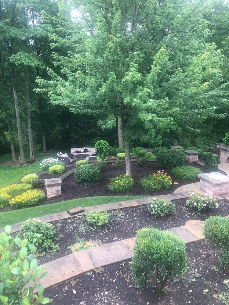 Trusted garden landscaping near you in Broadview Heights, OH by Unique Landscaping
