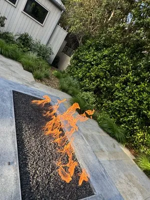 Unique Landscaping Logo