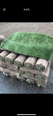 Unique Landscaping Logo