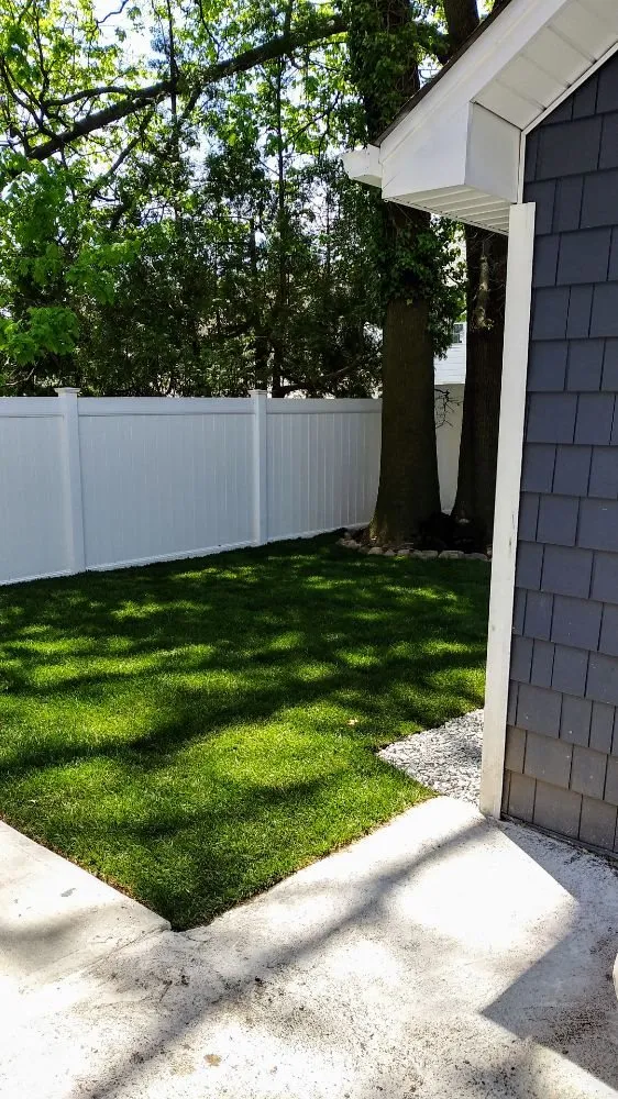 Top-rated yard maintenance experts serving Lodi, NJ - Unique Lawn n Landscaping