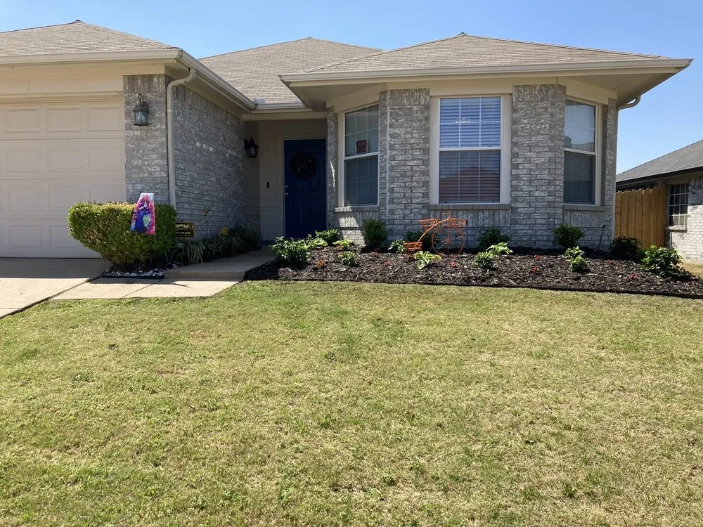 Trusted yard maintenance for beautiful yards in Dallas, TX by Unique Lawncare & Landscaping