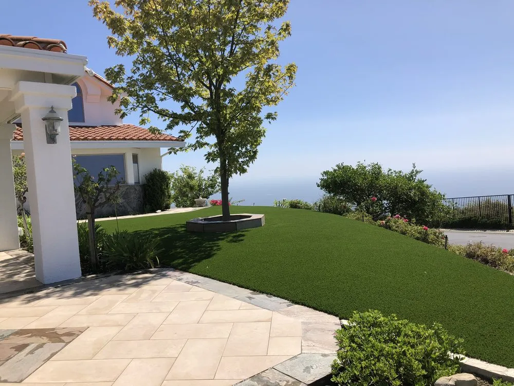 Local yard cleanup service for homes in Hemet, CA by Unique Synthetic Grass