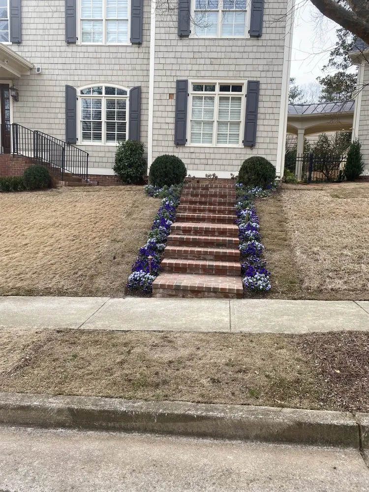 Custom outdoor landscaping experts serving Atlanta, GA - Unique Touch Landscaping Installation