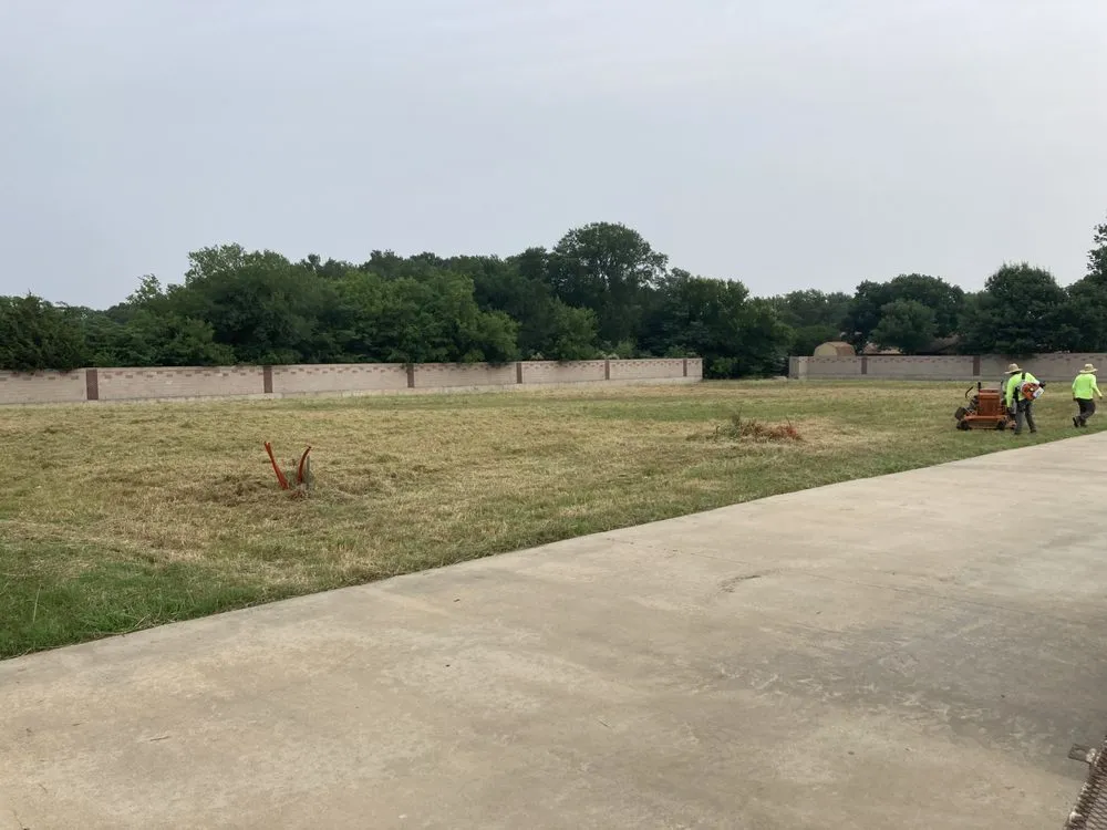 Expert yard maintenance for homes in Royse City, TX by Unique Touch Landscaping