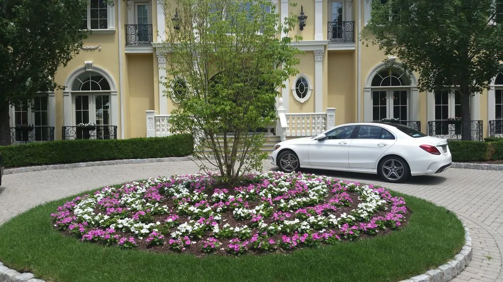 Professional landscape design experts serving Saddle River, NJ - Uniscape Landscaping