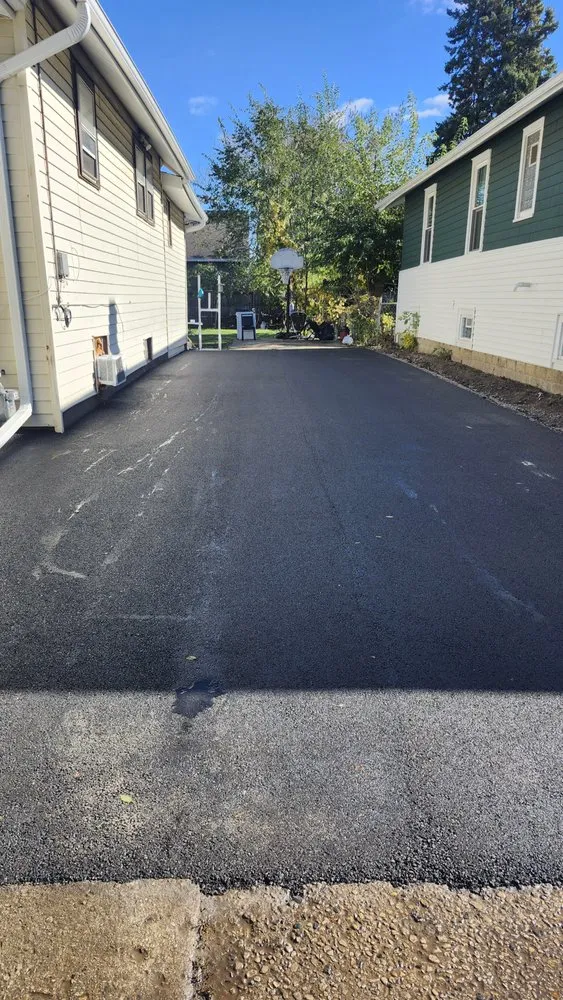 Local yard cleanup service experts serving Waukegan, IL - United Asphalt Services