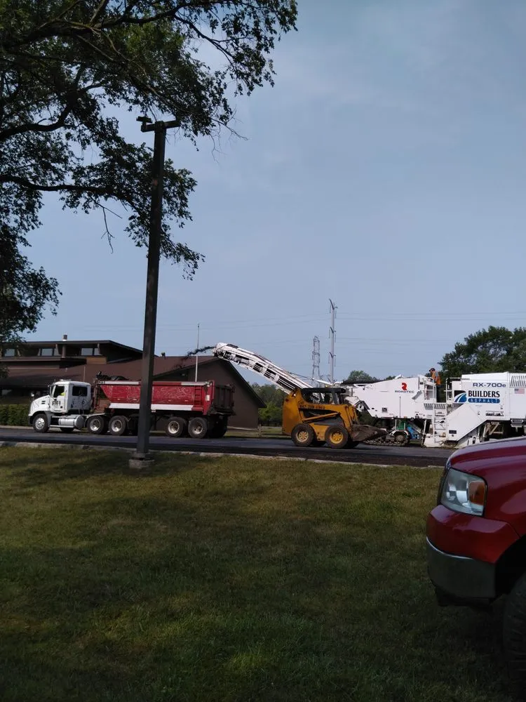 Reliable garden landscaping in Waukegan, IL by United Asphalt Services