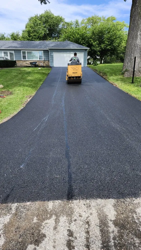Reliable yard cleanup service for beautiful yards across Waukegan, IL - United Asphalt Services