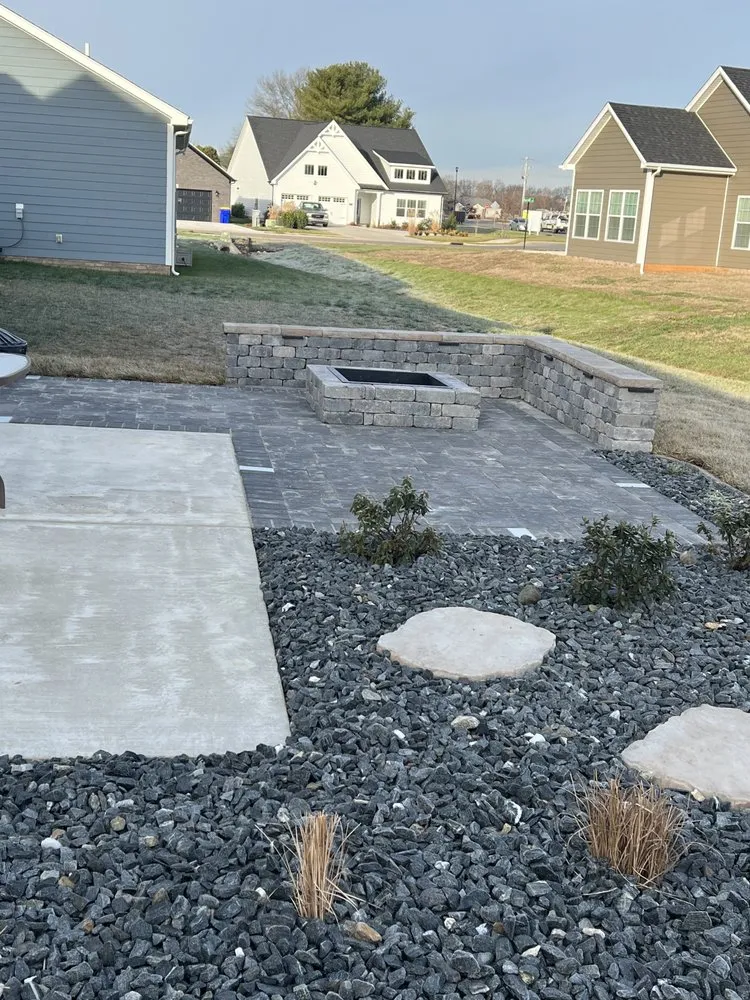 Affordable residential landscaping in Franklin, KY - United Contracting Lawn Care