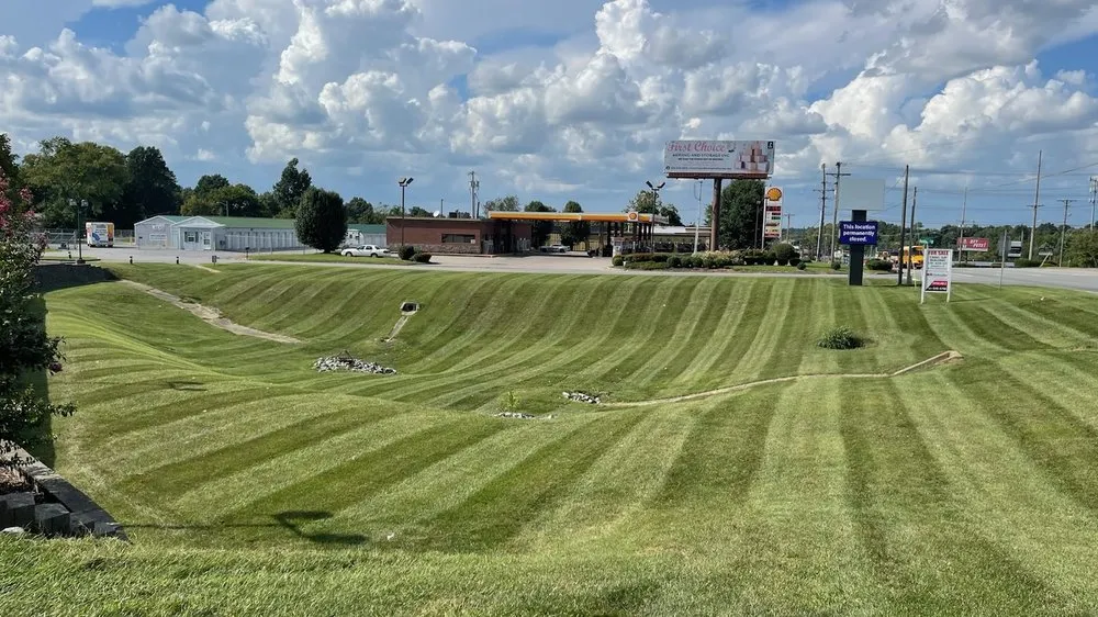 Affordable landscaping services with custom design in Franklin, KY by United Contracting Lawn Care