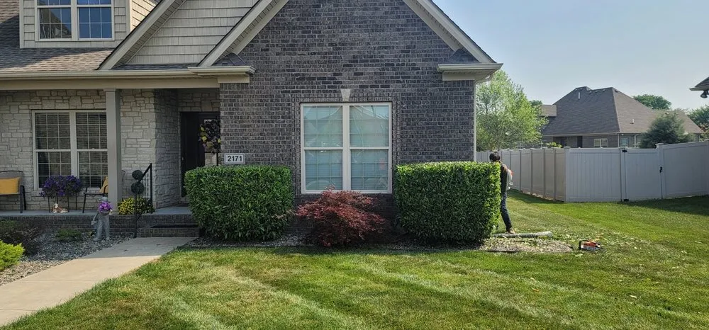 Trusted yard maintenance experts serving Franklin, KY - United Contracting Lawn Care