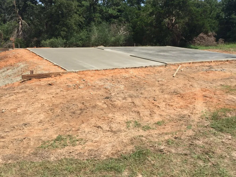 Trusted yard maintenance for year-round maintenance across Buffalo, TX - United Contractors