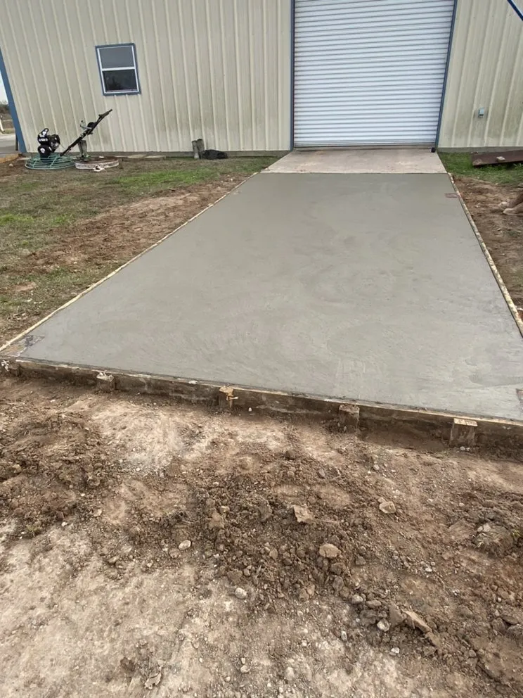 Reliable lawn mowing service for residential properties in Buffalo, TX by United Contractors