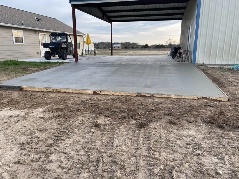 Expert lawn care service in Buffalo, TX by United Contractors