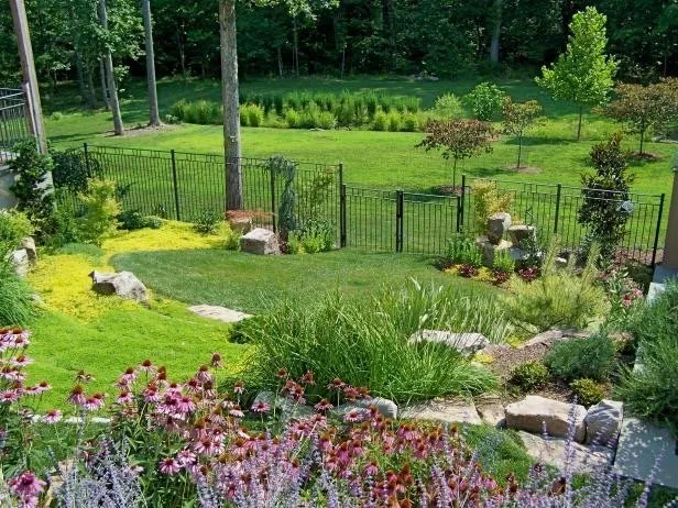 Professional lawn care service near you in Upper Marlboro, MD by United Cuts Landscaping