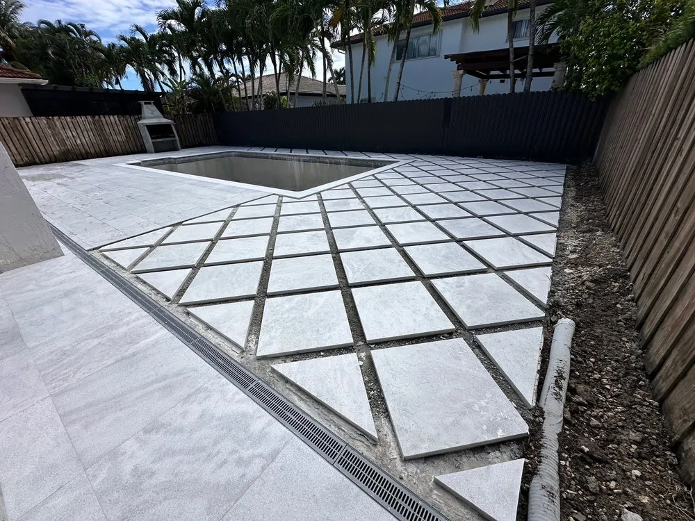 Top-rated lawn mowing service in Miami Gardens, FL - United General Construction